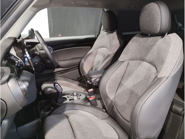 BMW MINI COOPER D 2023 Image 31