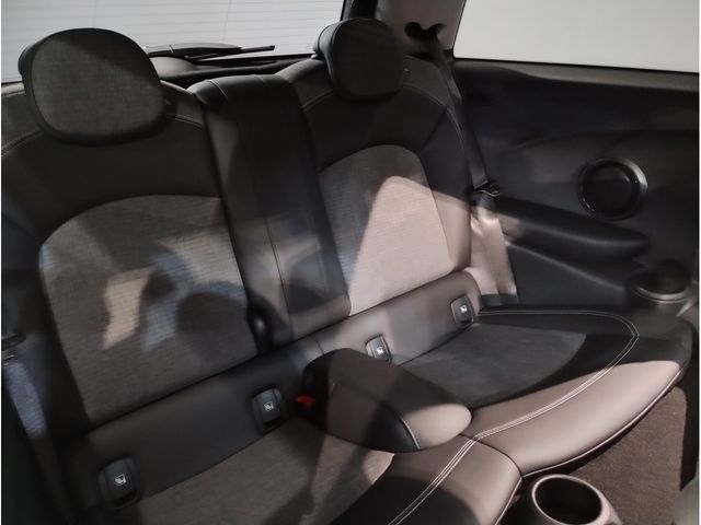 BMW MINI COOPER D 2023 Image 31