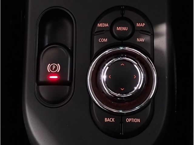 BMW MINI COOPER D 2023 Image 31