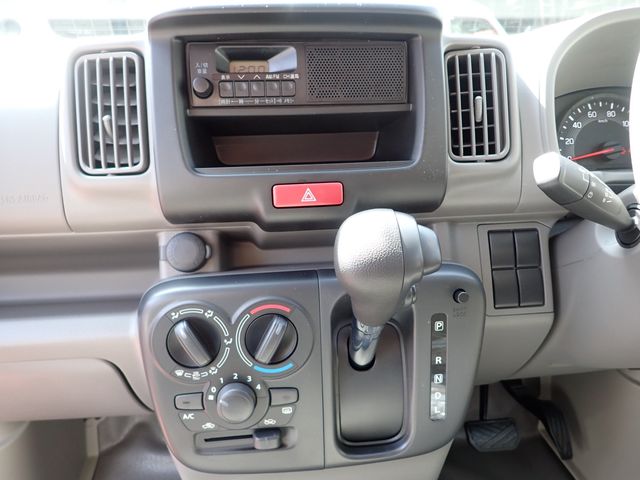 NISSAN CLIPPER VAN 2026 Image 31