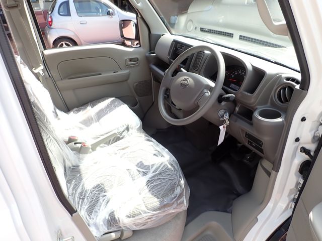 NISSAN CLIPPER VAN 2026 Image 31