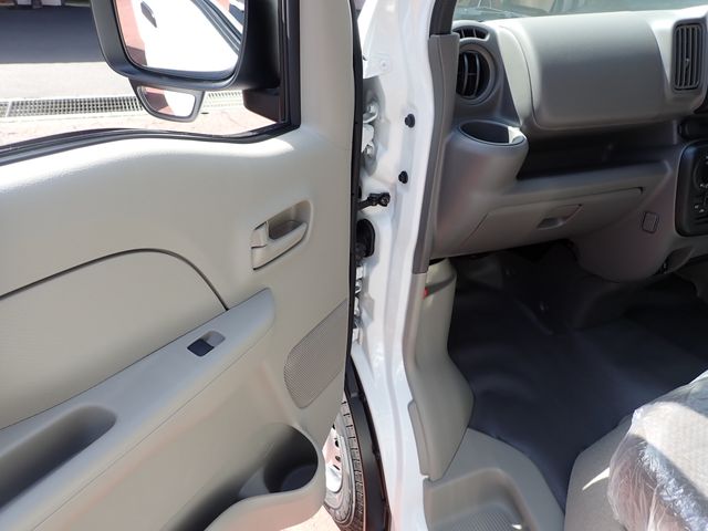 NISSAN CLIPPER VAN 2026 Image 31