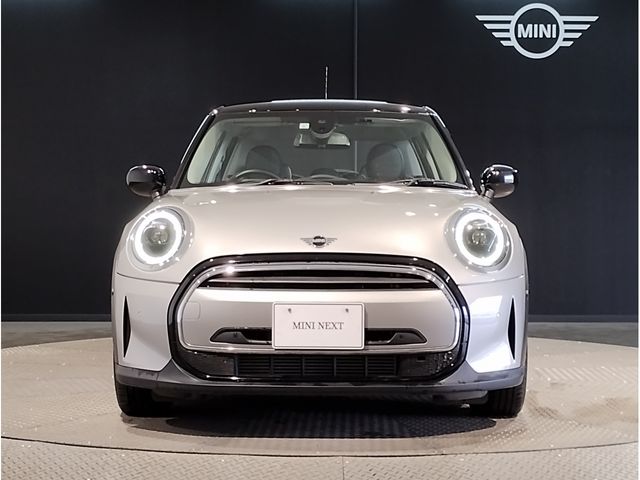 BMW MINI COOPER D 5DOOR 2023 Image 31