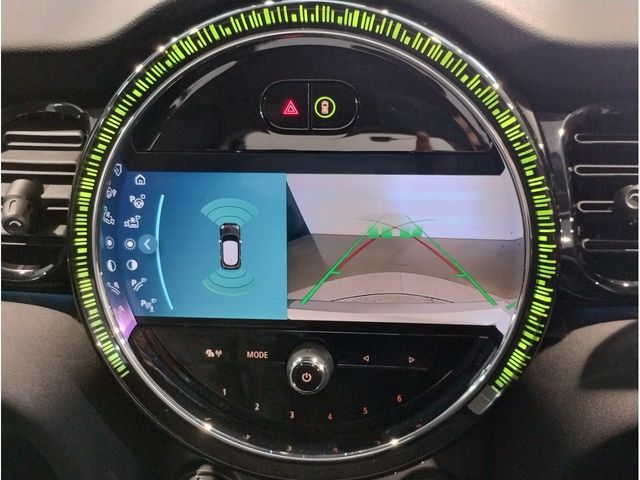 BMW MINI COOPER D 5DOOR 2023 Image 31