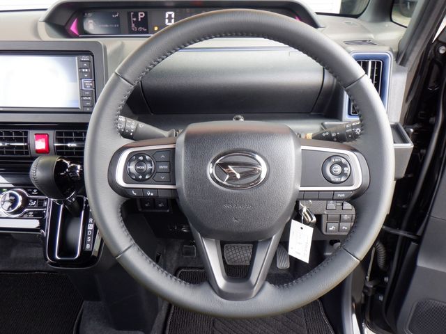 DAIHATSU TANTO CUSTOM 2021 Image 31