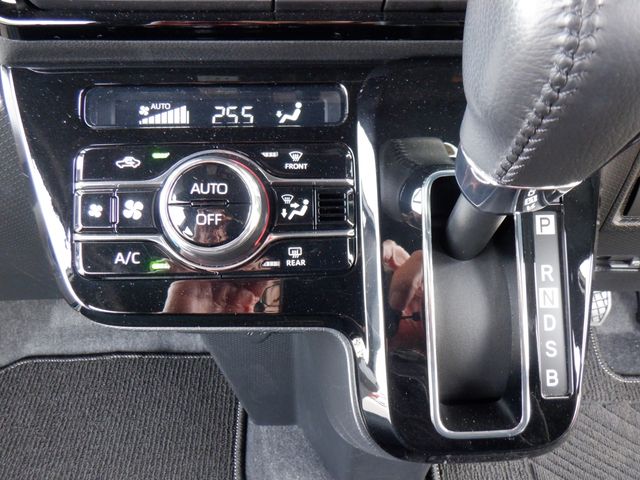 DAIHATSU TANTO CUSTOM 2021 Image 31