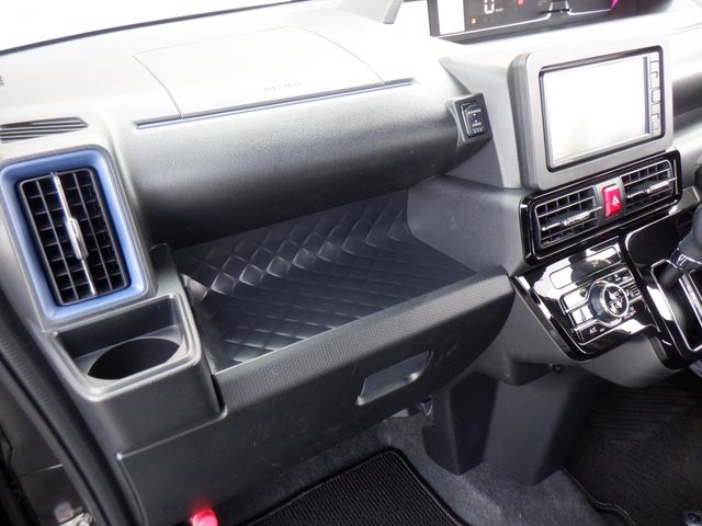 DAIHATSU TANTO CUSTOM 2021 Image 31