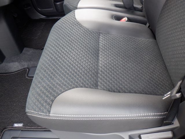 DAIHATSU TANTO CUSTOM 2021 Image 31