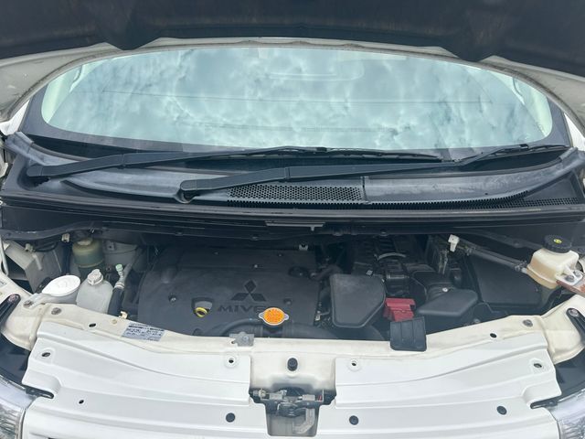 MITSUBISHI DELICA D:5 2WD 2008 Image 31