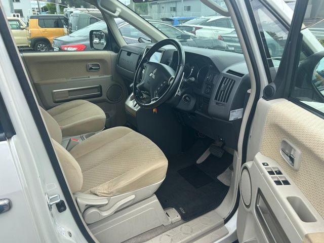 MITSUBISHI DELICA D:5 2WD 2008 Image 31