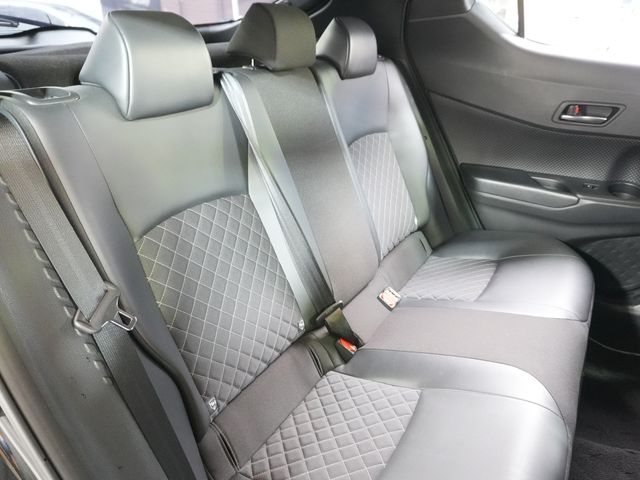 TOYOTA C-HR 2019 Image 31