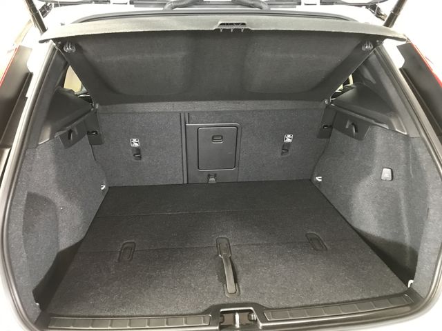 VOLVO XC40 2021 Image 31