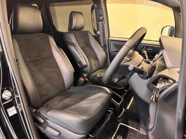 TOYOTA VOXY HYBRID 2021 Image 31