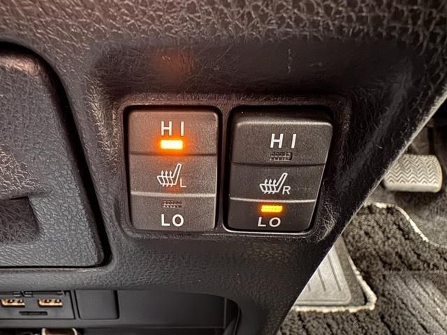 TOYOTA VOXY HYBRID 2021 Image 31