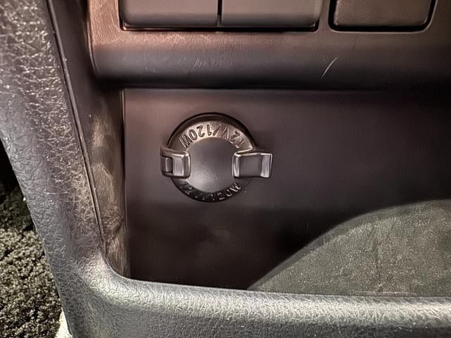 TOYOTA VOXY HYBRID 2021 Image 31