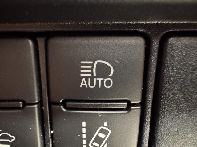 TOYOTA VOXY HYBRID 2021 Image 31