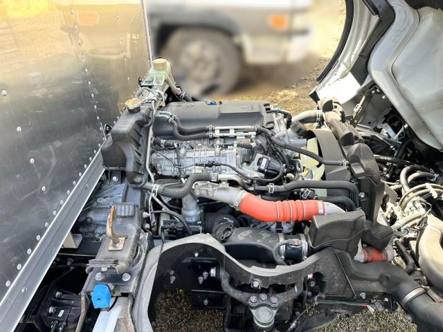 MITSUBISHI CANTER 2024 Image 31