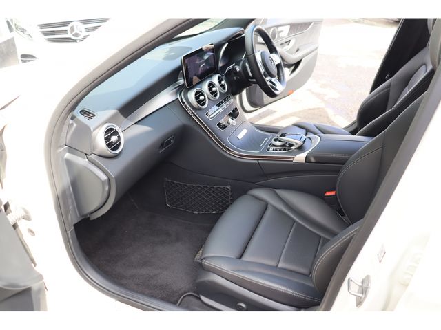 MERCEDES BENZ C CLAS 2020 Image 31