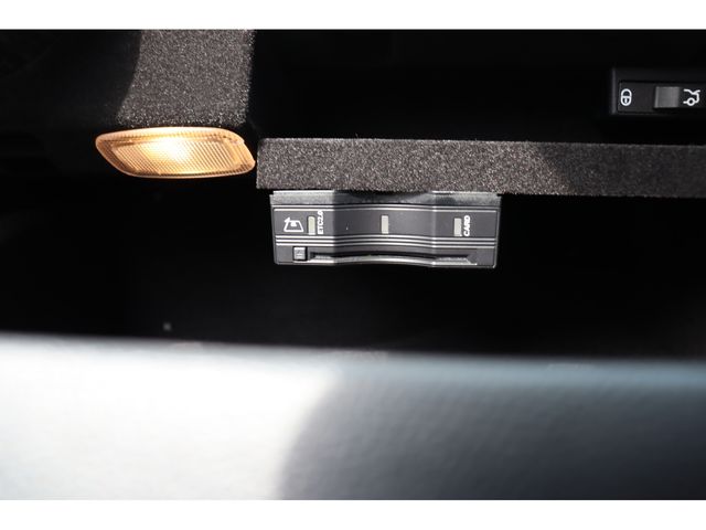 MERCEDES BENZ C CLAS 2020 Image 31