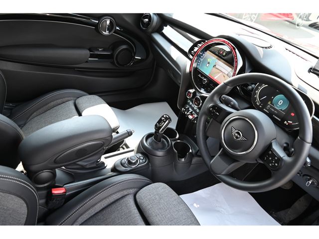 BMW MINI COOPER S 2023 Image 31