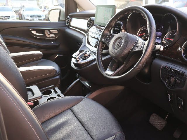 MERCEDES BENZ V CLAS 2016 Image 31