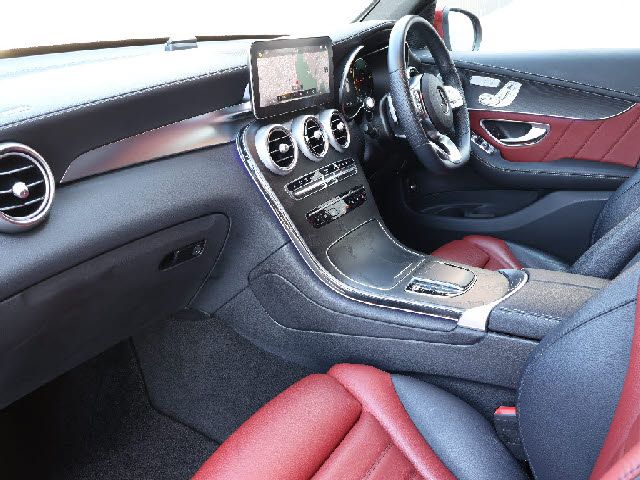 MERCEDES BENZ GLC CL 2022 Image 31