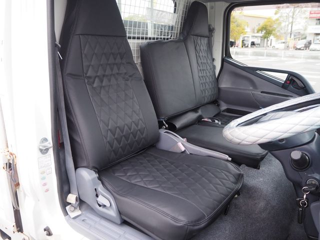 MITSUBISHI CANTER 2012 Image 31