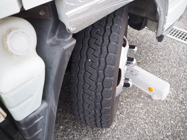 MITSUBISHI CANTER 2012 Image 31