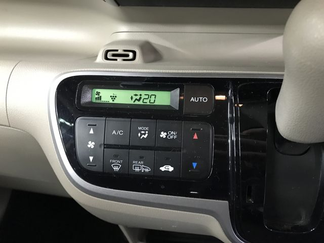 HONDA N BOX CUSTOM 4WD 2014 Image 31