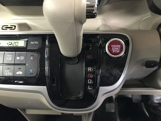 HONDA N BOX CUSTOM 4WD 2014 Image 31