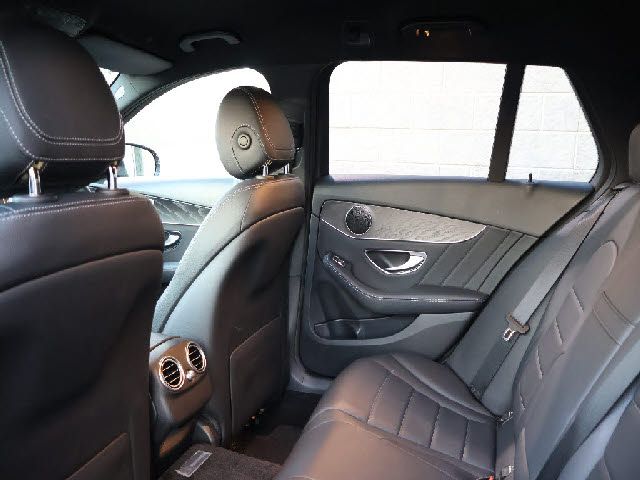 MERCEDES BENZ C CLAS 2021 Image 31