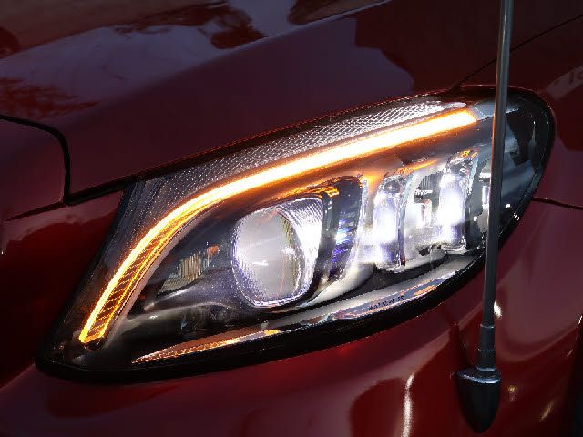 MERCEDES BENZ C CLAS 2021 Image 31