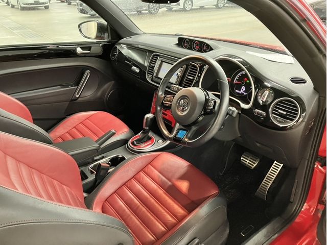 VOLKSWAGEN THE BEETL 2019 Image 31