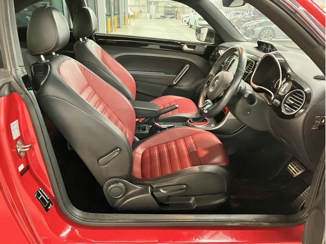 VOLKSWAGEN THE BEETL 2019 Image 31