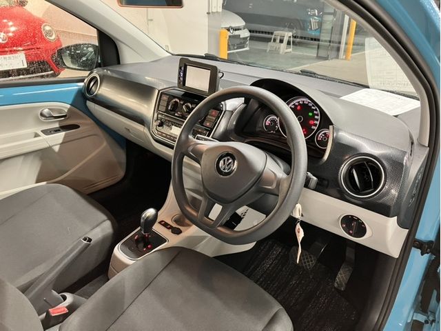 VOLKSWAGEN UP! 2017 Image 31
