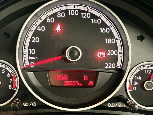 VOLKSWAGEN UP! 2017 Image 31