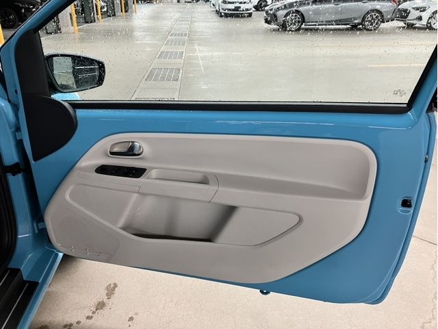VOLKSWAGEN UP! 2017 Image 31
