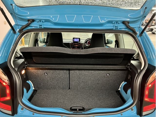 VOLKSWAGEN UP! 2017 Image 31