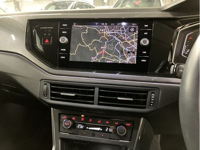 VOLKSWAGEN POLO 2020 Image 31