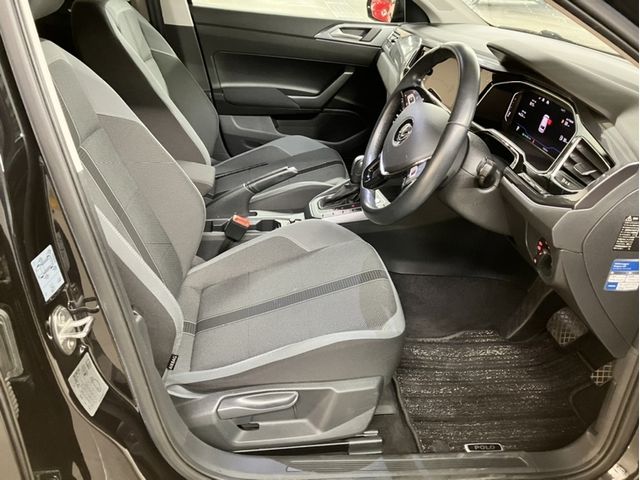 VOLKSWAGEN POLO 2020 Image 31