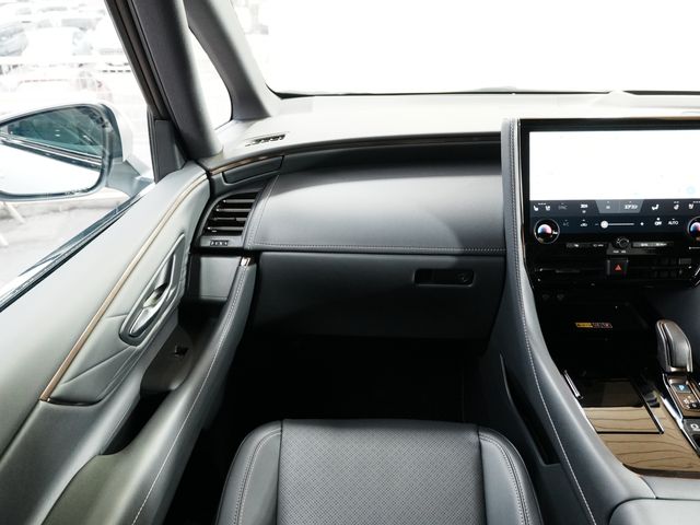 TOYOTA VELLFIRE  HYBRID 2026 Image 31