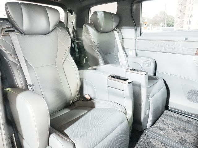 TOYOTA VELLFIRE  HYBRID 2026 Image 31