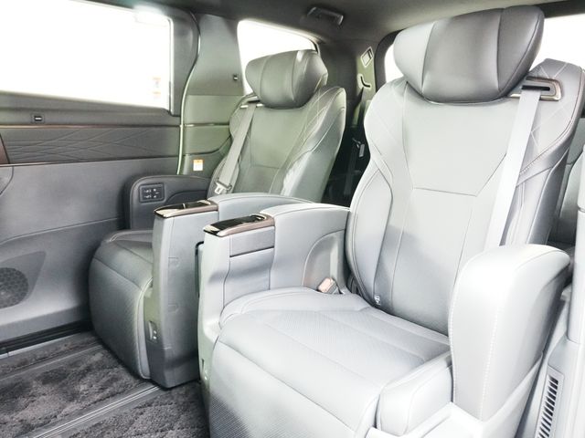 TOYOTA VELLFIRE  HYBRID 2026 Image 31