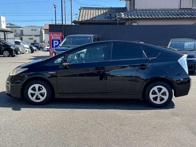 TOYOTA PRIUS 2012 Image 31