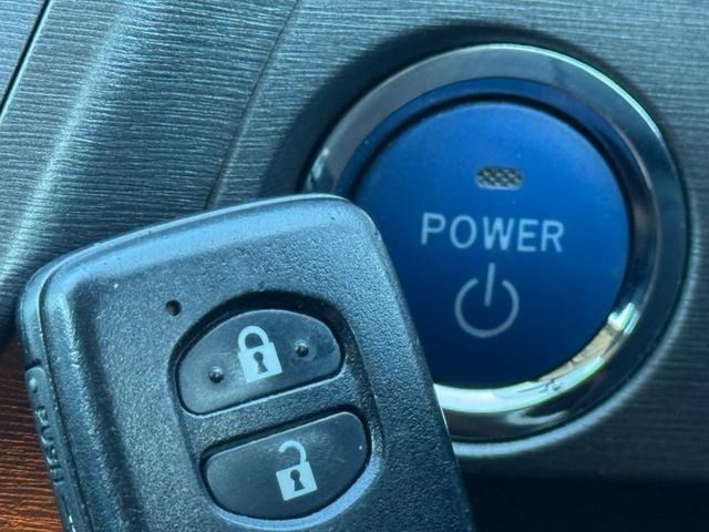 TOYOTA PRIUS 2012 Image 31