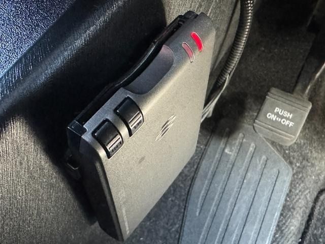 TOYOTA PRIUS 2012 Image 31