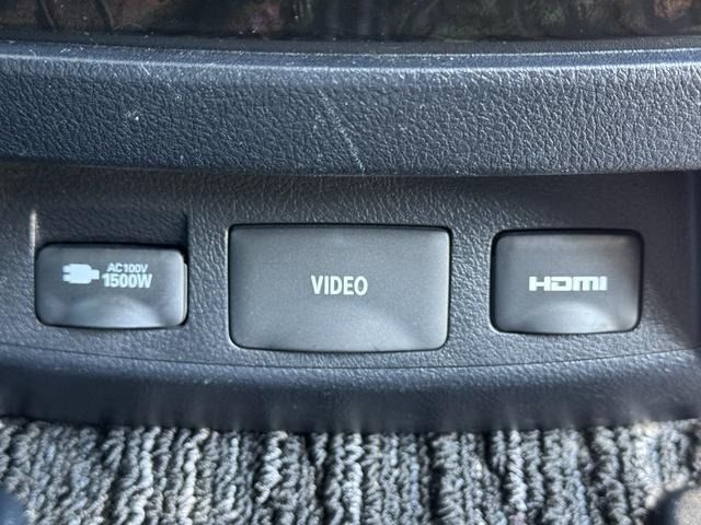 TOYOTA VELLFIRE  HYBRID 4WD 2015 Image 31