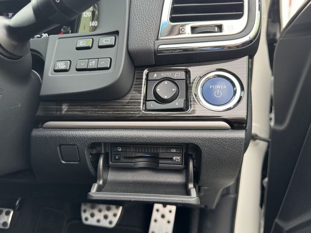 TOYOTA CROWN SEDAN HYBRID 2016 Image 31