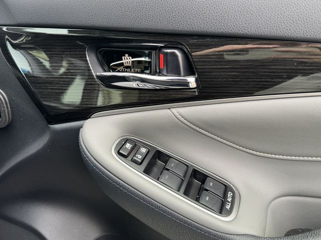 TOYOTA CROWN SEDAN HYBRID 2016 Image 31