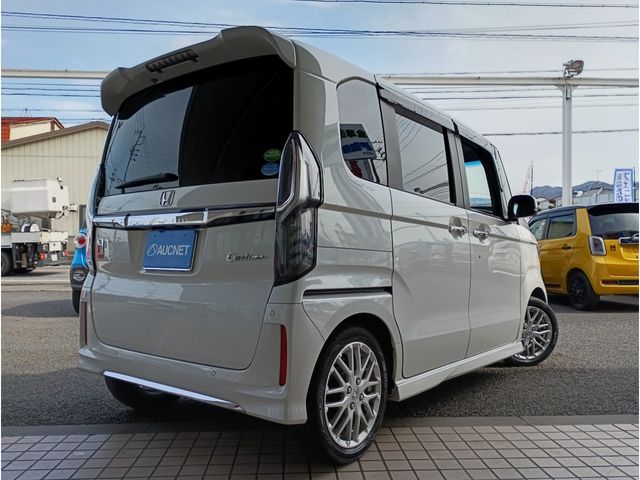 HONDA N BOX CUSTOM 2021 Image 31